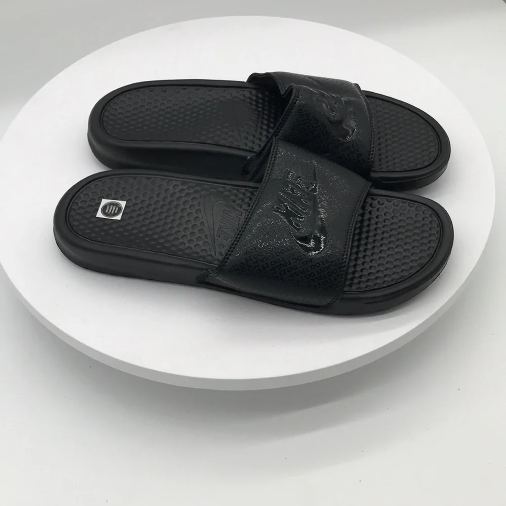 Nike Mens Black Slide Sandals size 10 US